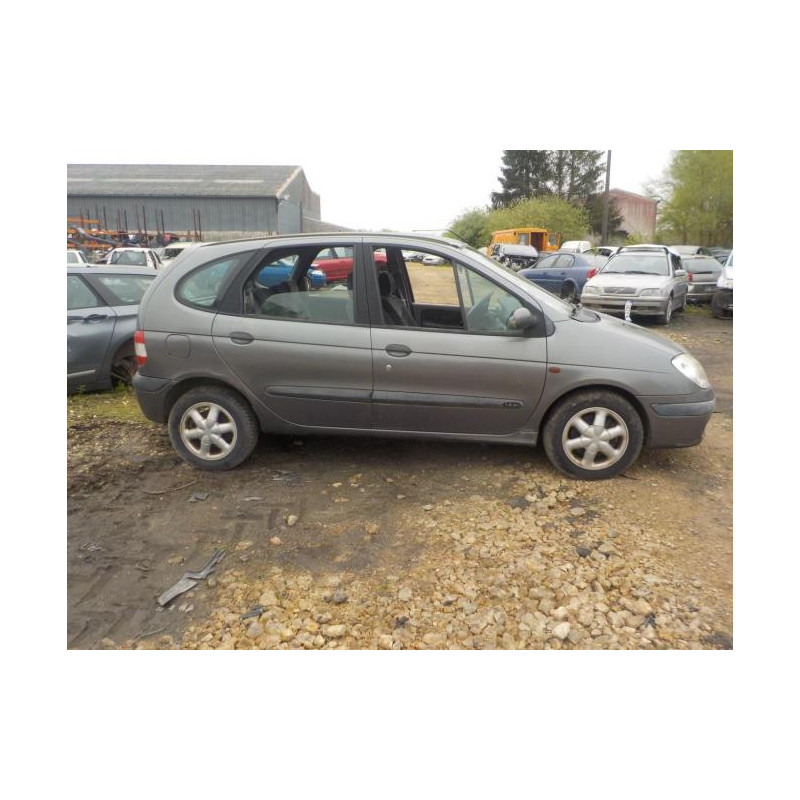 Feu arriere principal gauche (feux) RENAULT SCENIC 1 PHASE 2 d’occasion