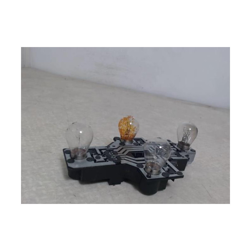 Platine feu arriere gauche RENAULT SCENIC 1 PHASE 2 d’occasion