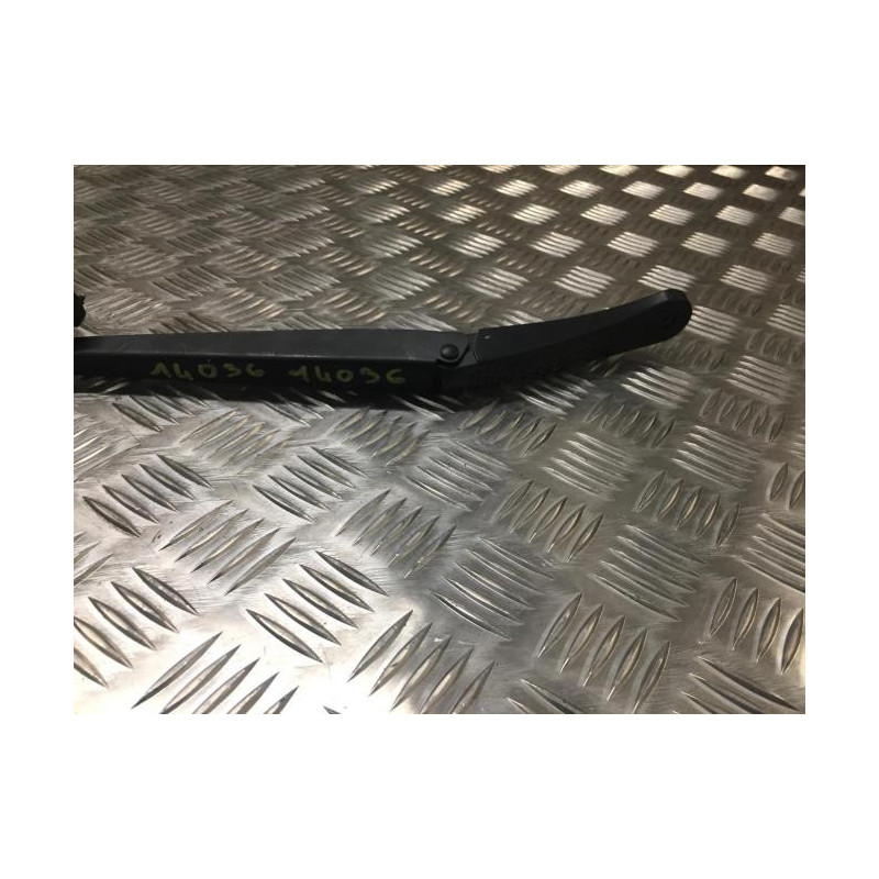 Bras essuie glace avant gauche RENAULT CLIO 3 PHASE 1 d’occasion
