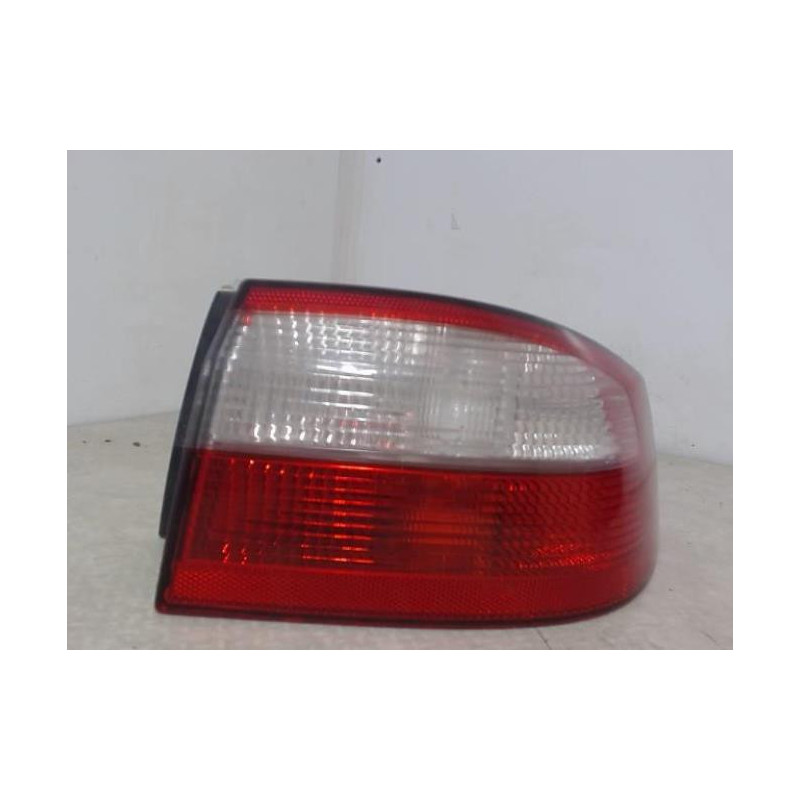 Feu arriere principal droit (feux) RENAULT LAGUNA 2 PHASE 1 d’occasion