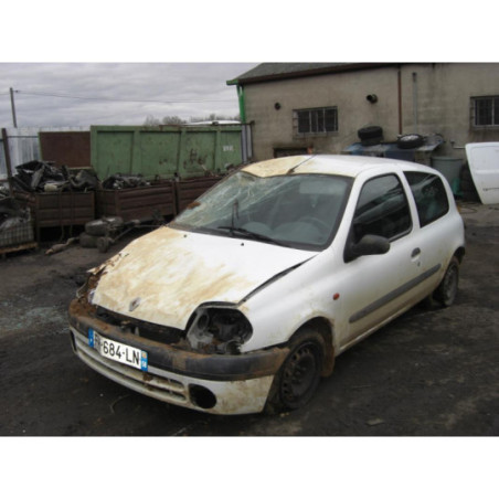 Platine feu arriere gauche RENAULT CLIO 2 PHASE 1 d’occasion