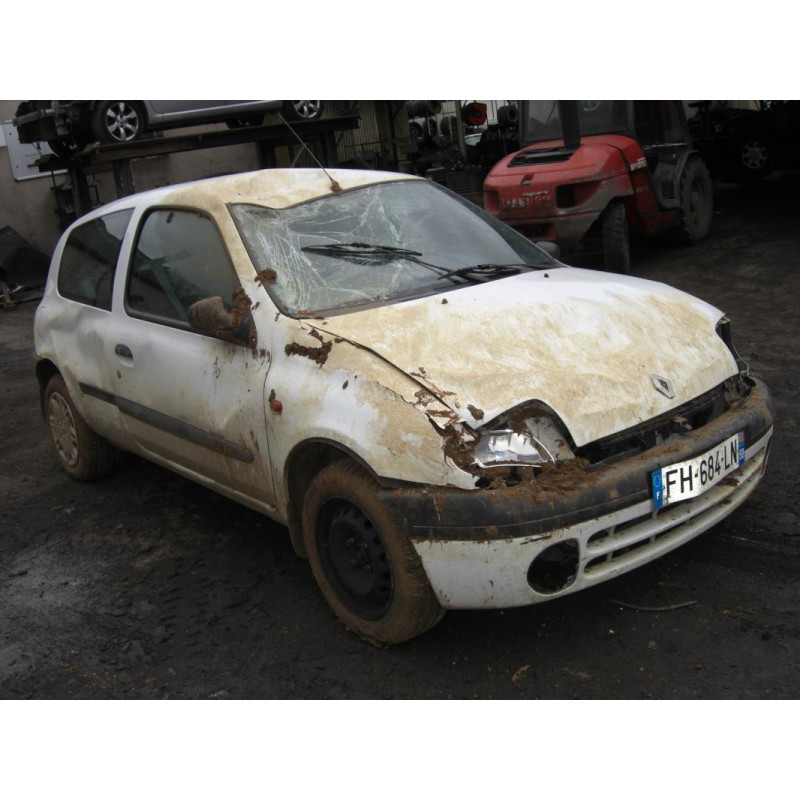 Platine feu arriere gauche RENAULT CLIO 2 PHASE 1 d’occasion