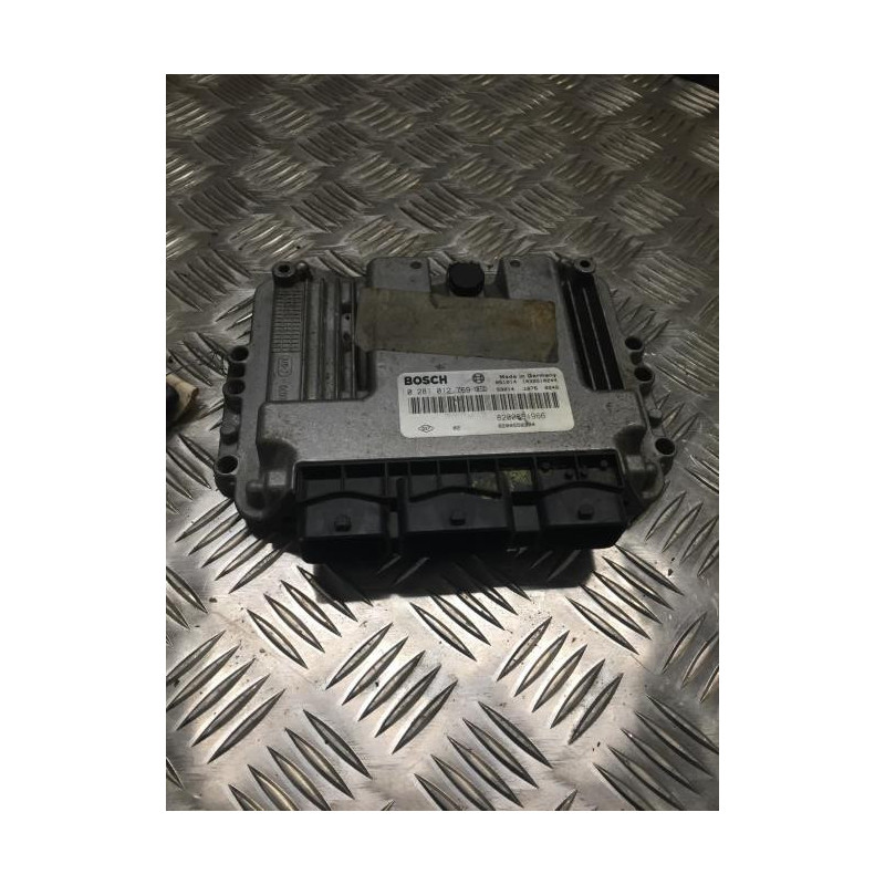 Calculateur moteur RENAULT SCENIC 2 PHASE 1 d’occasion