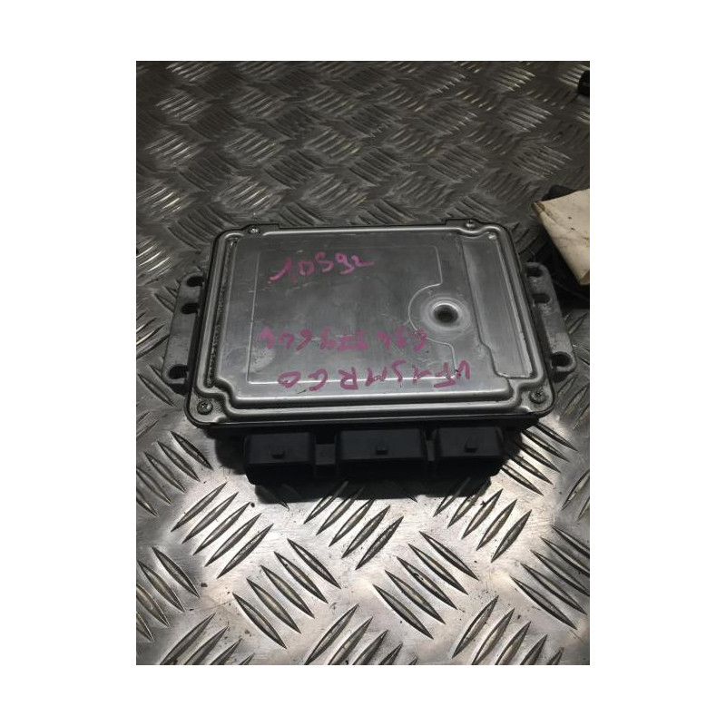 Calculateur moteur RENAULT SCENIC 2 PHASE 1 d’occasion