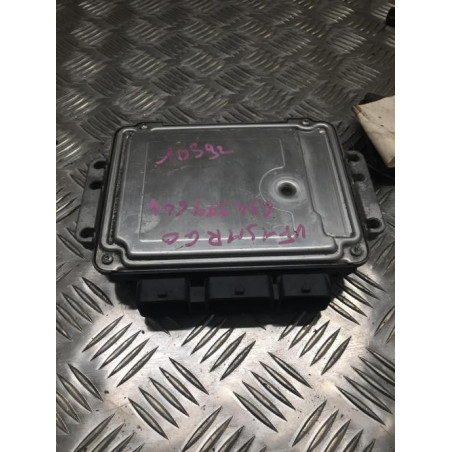 Calculateur moteur RENAULT SCENIC 2 PHASE 1 d’occasion