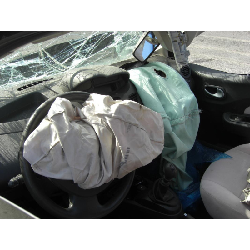 Interrupteur de leve vitre avant gauche RENAULT TWINGO 2 PHASE 1 d’occasion