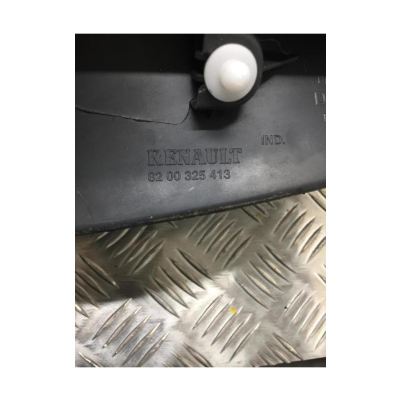 Garniture hayon RENAULT CLIO 3 PHASE 1 d’occasion