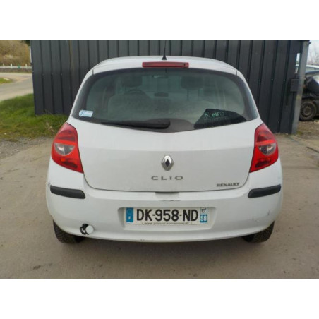 Garniture hayon RENAULT CLIO 3 PHASE 1 d’occasion