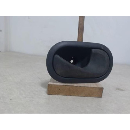 Poignee interieur avant droit RENAULT KANGOO 2 PHASE 1 d’occasion