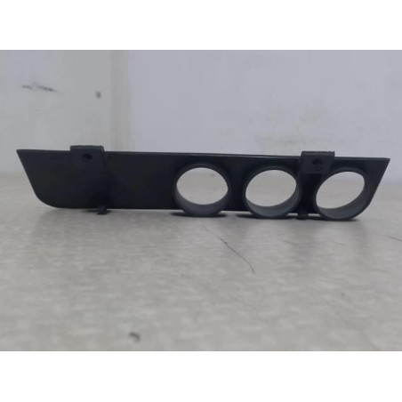 Console central (interieur plastique) PEUGEOT 205 PHASE 1 d’occasion