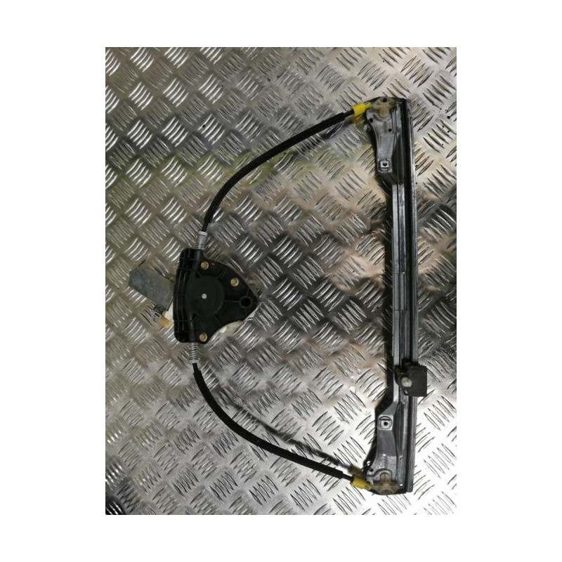 Leve vitre electrique avant gauche RENAULT CLIO 2 PHASE 2 d’occasion