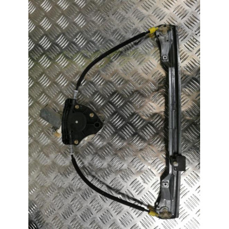 Leve vitre electrique avant gauche RENAULT CLIO 2 PHASE 2 d’occasion