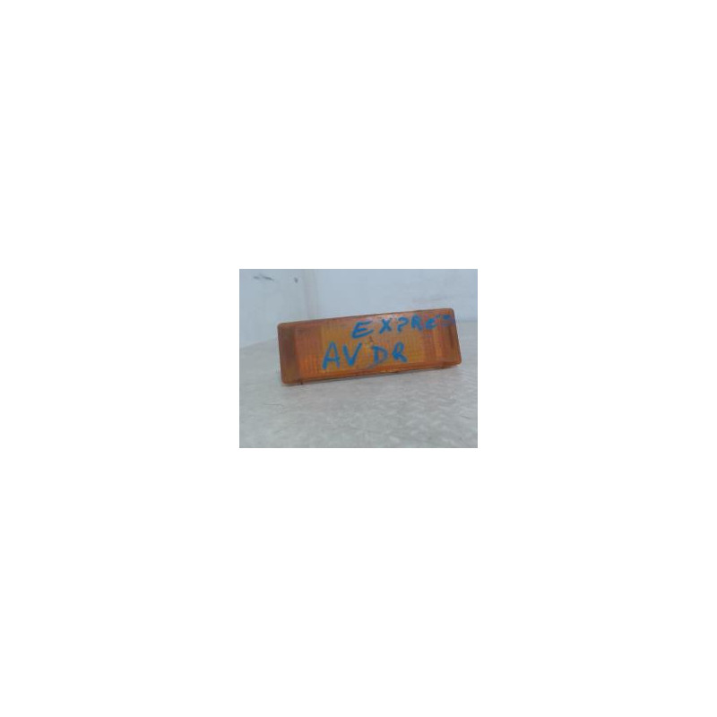 Optique avant secondaire droit (feux)(clignotant) RENAULT EXPRESS PHASE 1 d’occasion
