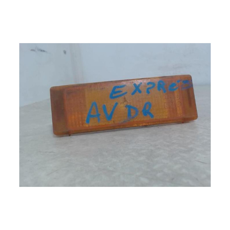 Optique avant secondaire droit (feux)(clignotant) RENAULT EXPRESS PHASE 1 d’occasion