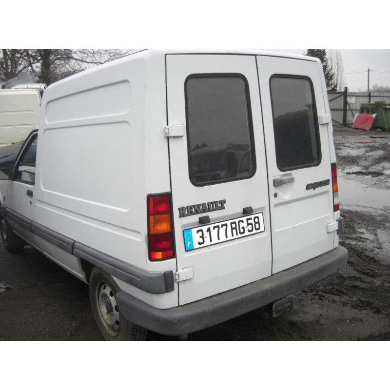 Optique avant secondaire gauche (feux)(clignotant) RENAULT EXPRESS PHASE 1 d’occasion
