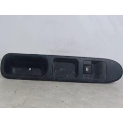 Interrupteur de leve vitre avant droit PEUGEOT 1.4 HDI 70 8V d’occasion