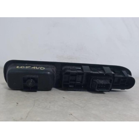 Interrupteur de leve vitre avant droit PEUGEOT 1.4 HDI 70 8V d’occasion