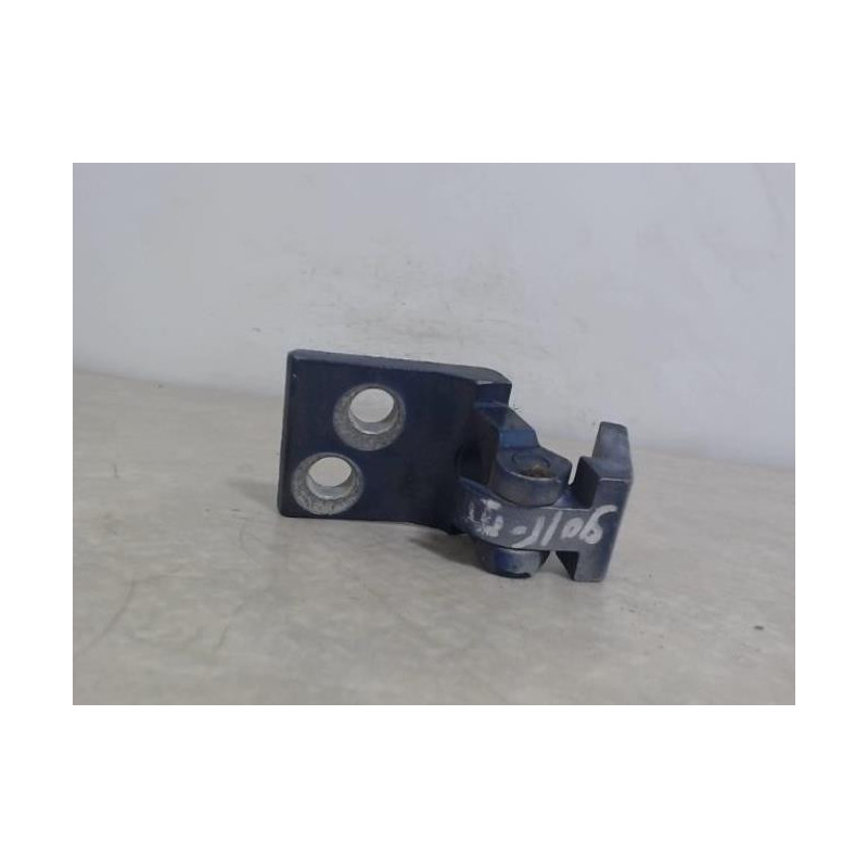 Charniere de porte avant gauche PEUGEOT 106 PHASE 2 d’occasion