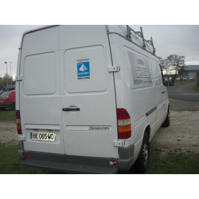 Serrure de porte laterale droite MERCEDES  d’occasion