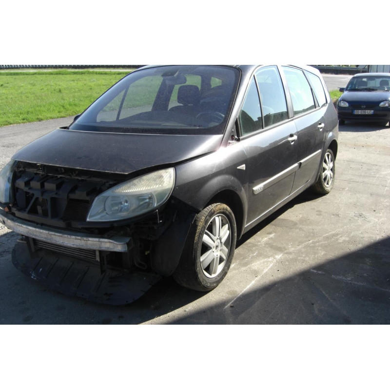 Charniere de porte avant droit RENAULT GRAND SCENIC 2 PHASE 1 d’occasion