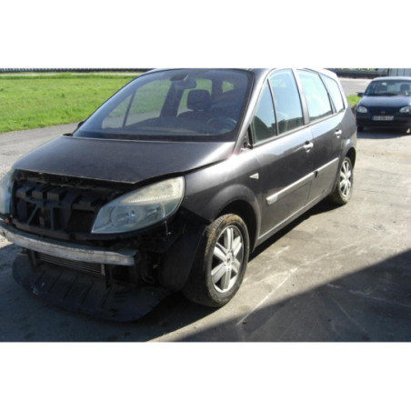 Charniere de porte avant droit RENAULT GRAND SCENIC 2 PHASE 1 d’occasion
