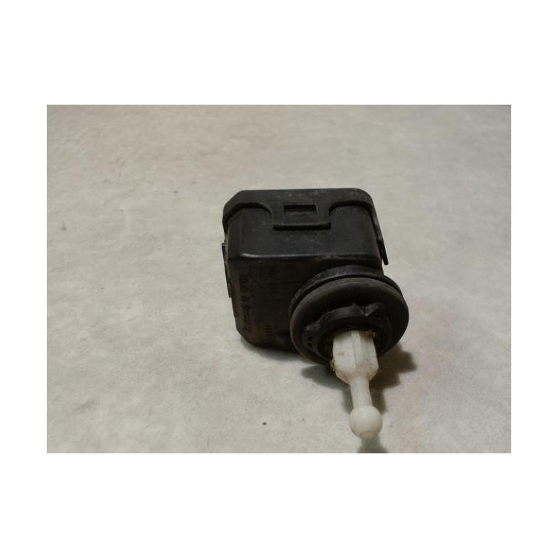 Commande de reglage hauteur de phare VOLKSWAGEN POLO 4 PHASE 1 d’occasion