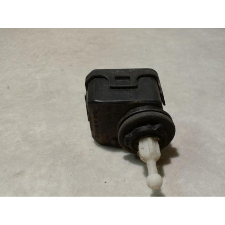 Commande de reglage hauteur de phare VOLKSWAGEN POLO 4 PHASE 1 d’occasion