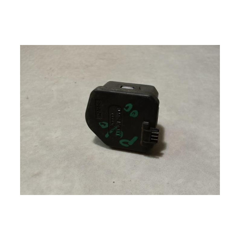 Commande de reglage hauteur de phare VOLKSWAGEN POLO 4 PHASE 1 d’occasion