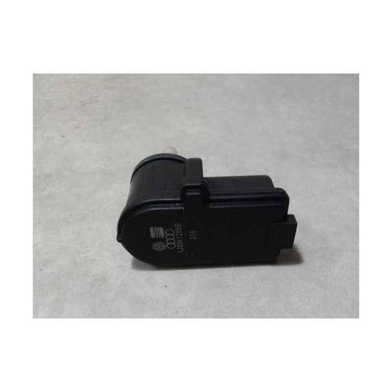 Commande de reglage hauteur de phare VOLKSWAGEN GOLF 5 d’occasion