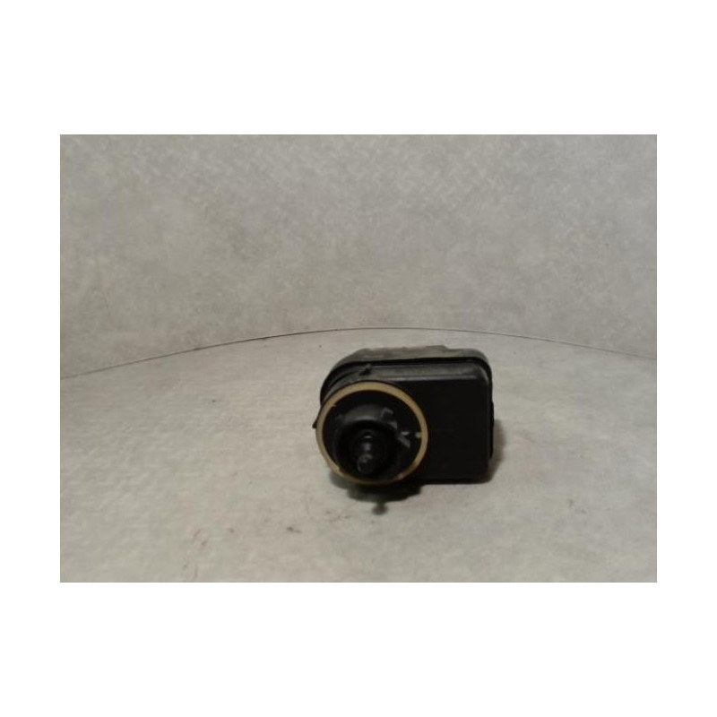 Commande de reglage hauteur de phare PEUGEOT 206 PHASE 1 d’occasion
