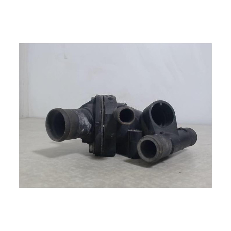 Boitier eau RENAULT CLIO 2 PHASE 1 d’occasion