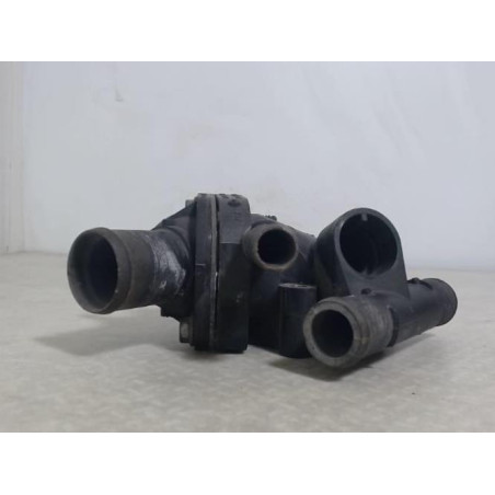 Boitier eau RENAULT CLIO 2 PHASE 1 d’occasion