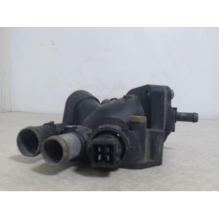 Boitier eau RENAULT CLIO 2 PHASE 1 d’occasion