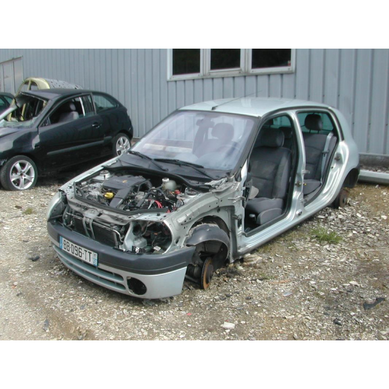 Boitier eau RENAULT CLIO 2 PHASE 1 d’occasion