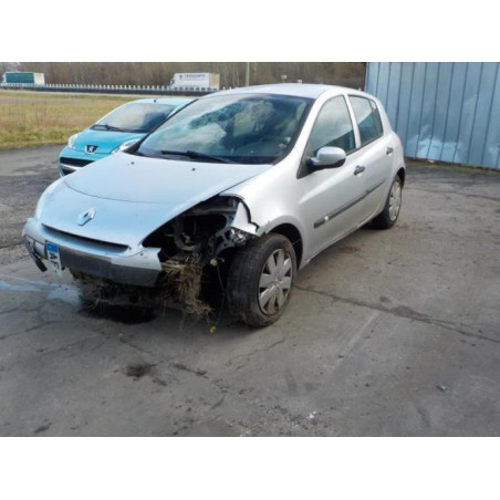 Anti brouillard droit (feux) RENAULT CLIO 3 PHASE 1 d’occasion