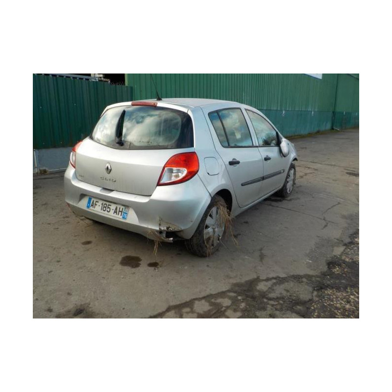 Anti brouillard droit (feux) RENAULT CLIO 3 PHASE 1 d’occasion