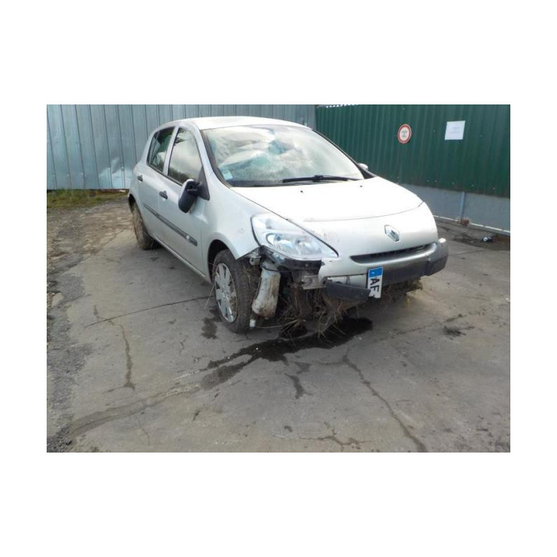 Anti brouillard droit (feux) RENAULT CLIO 3 PHASE 1 d’occasion