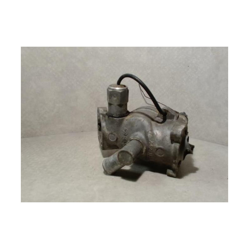 Boitier eau PEUGEOT 306 PHASE 1 d’occasion