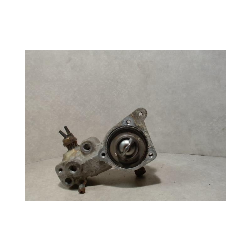 Boitier eau FORD FIESTA 4 PHASE 1 d’occasion