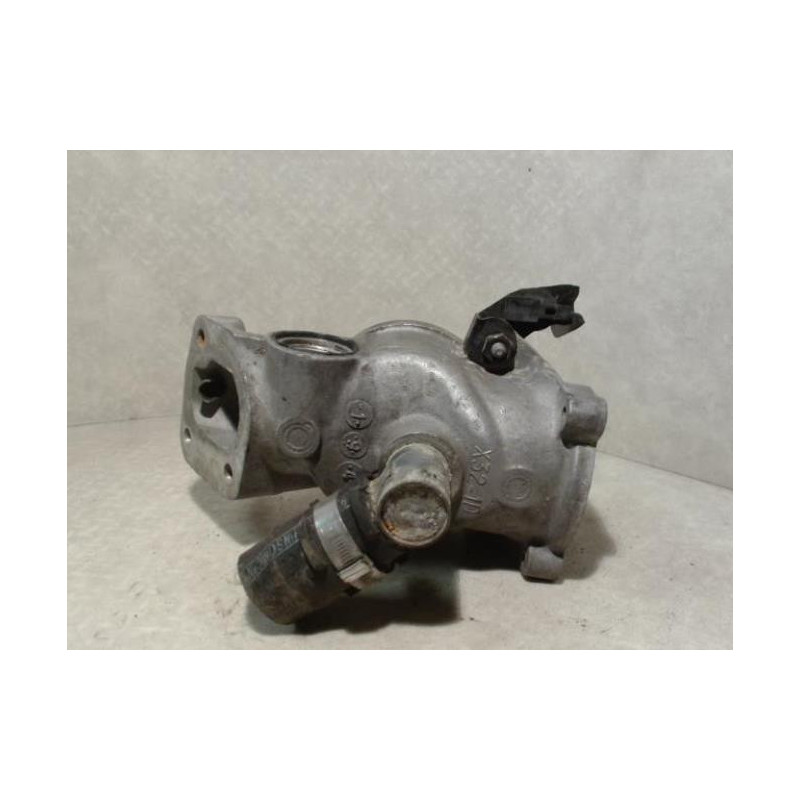 Boitier eau PEUGEOT 306 PHASE 1 d’occasion
