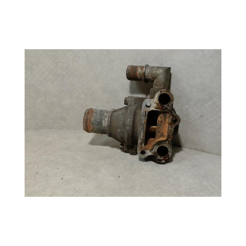 Boitier eau RENAULT CLIO 1 PHASE 2 d’occasion