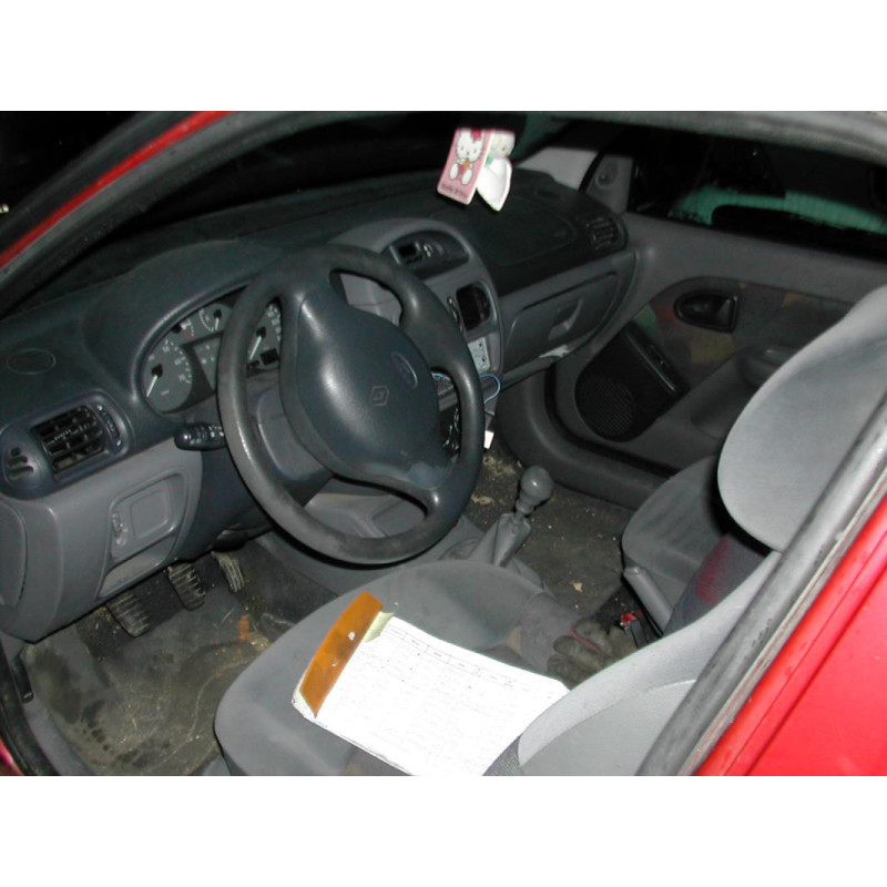 Boitier eau RENAULT CLIO 2 PHASE 1 d’occasion