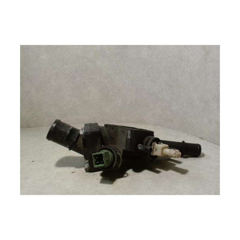 Boitier eau RENAULT LAGUNA 1 PHASE 2 BREAK d’occasion