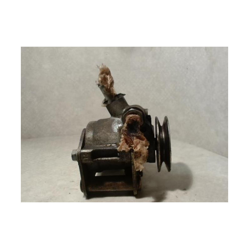 Pompe de direction PEUGEOT 205 PHASE 2 d’occasion