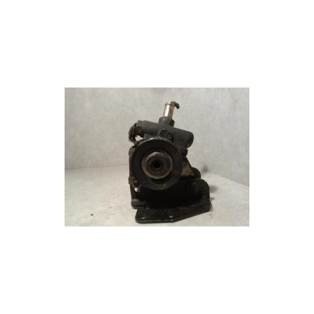 Pompe de direction PEUGEOT 205 PHASE 2 d’occasion