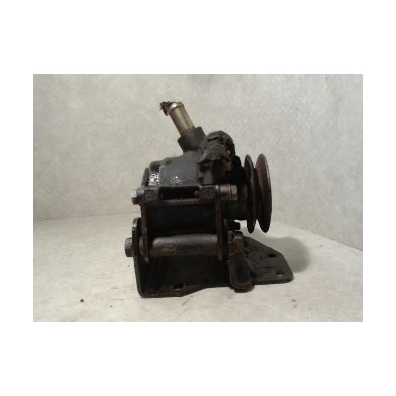 Pompe de direction PEUGEOT 205 PHASE 2 d’occasion