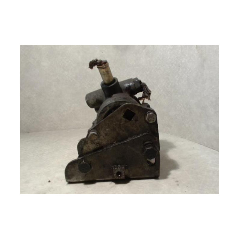 Pompe de direction PEUGEOT 205 PHASE 2 d’occasion