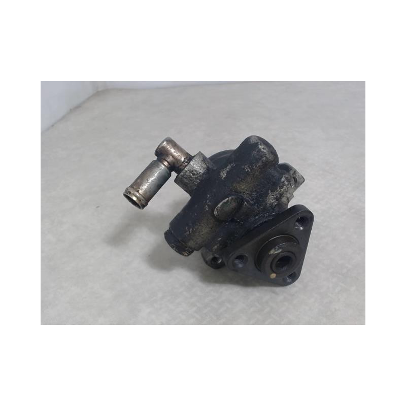 Pompe de direction FORD  d’occasion