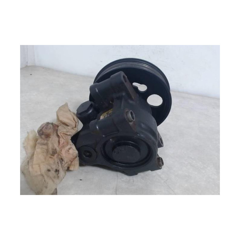 Pompe de direction FORD FIESTA 4 PHASE 2 d’occasion