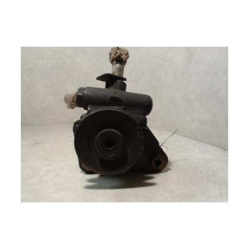 Pompe de direction PEUGEOT 205 PHASE 2 d’occasion